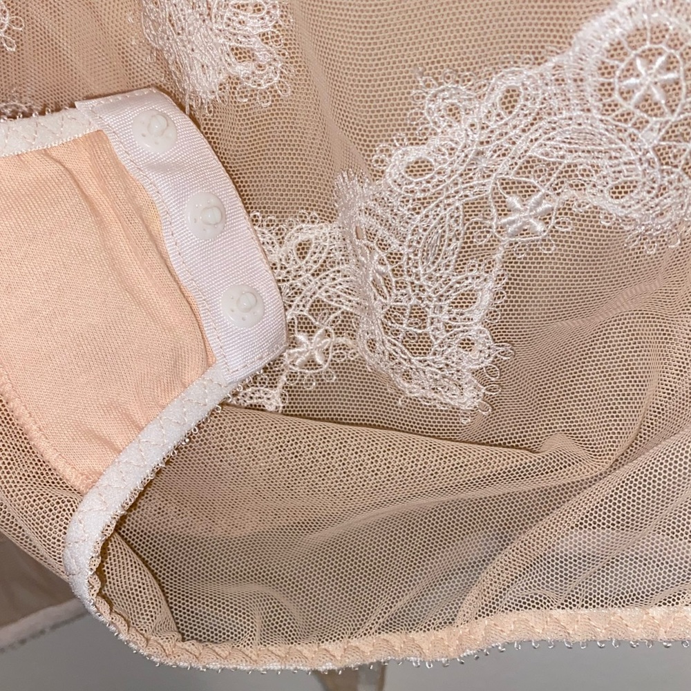 Victoria’s Secret Teddy with Lace - Picture 5 of 5